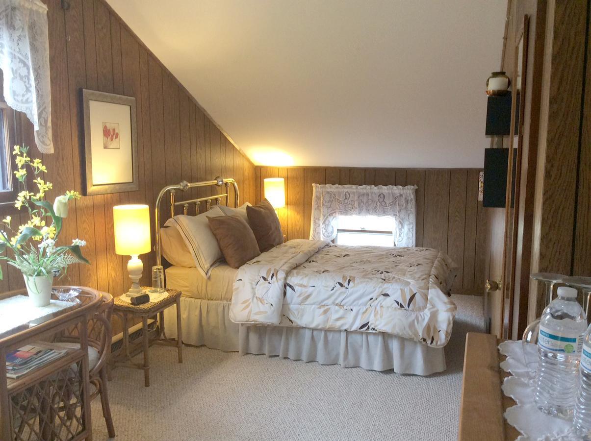 Firefly Bed & Breakfast Lincoln Екстер'єр фото