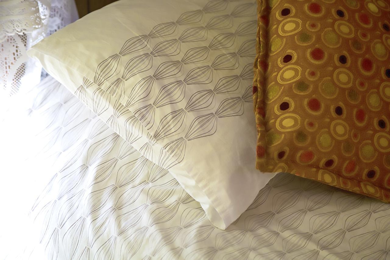 Firefly Bed & Breakfast Lincoln Екстер'єр фото