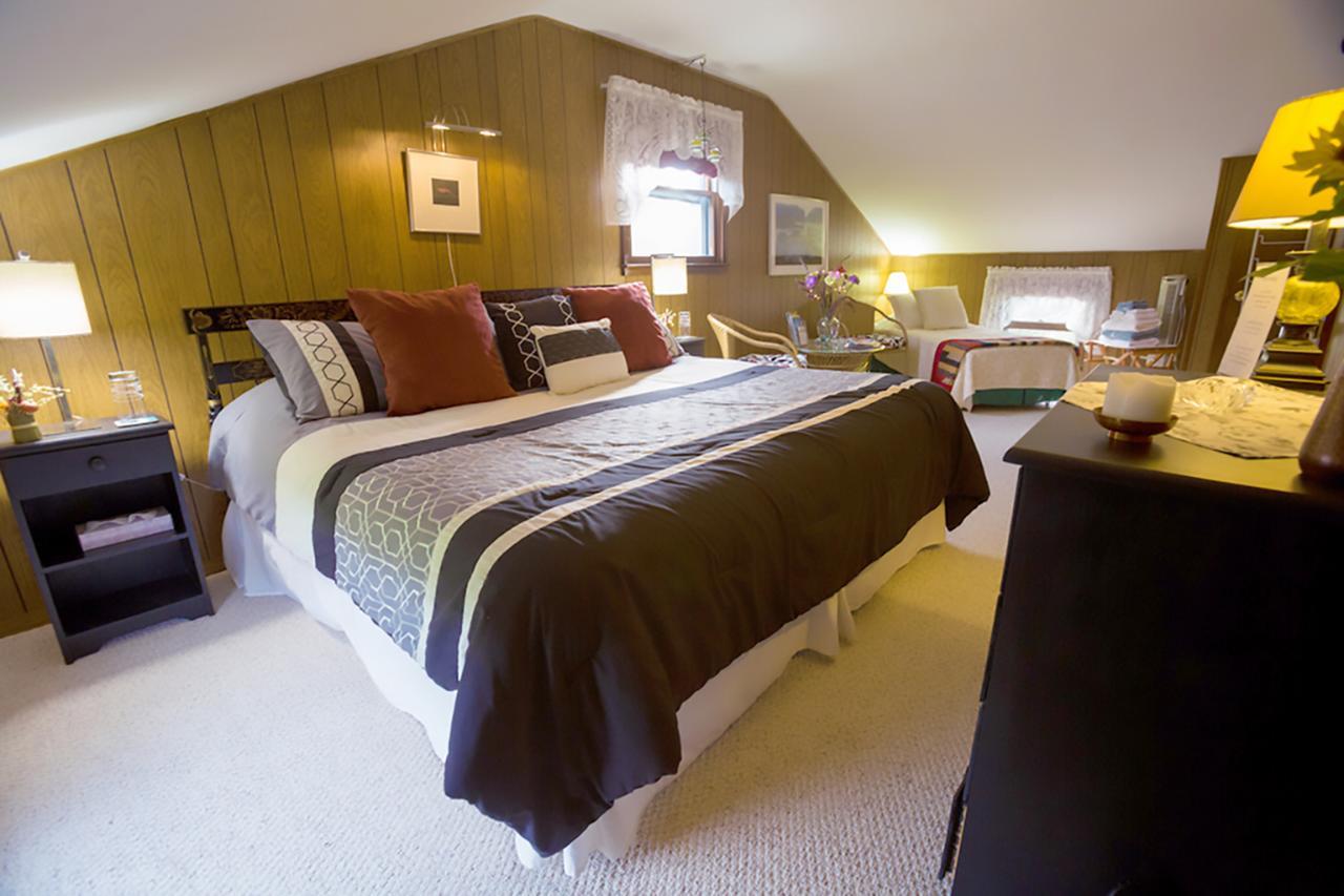 Firefly Bed & Breakfast Lincoln Екстер'єр фото