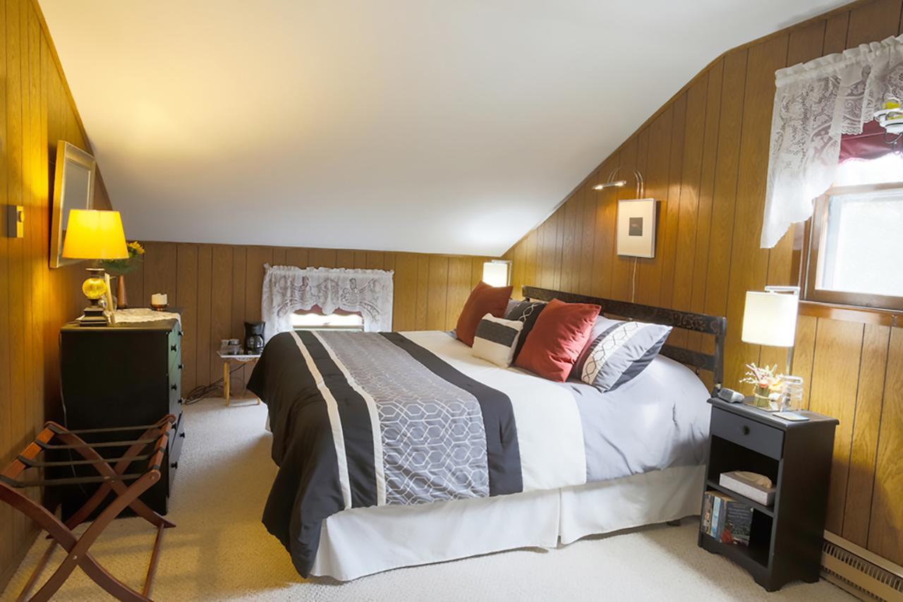 Firefly Bed & Breakfast Lincoln Екстер'єр фото